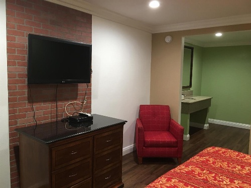 American Inn & Suites LAX Airport image 2