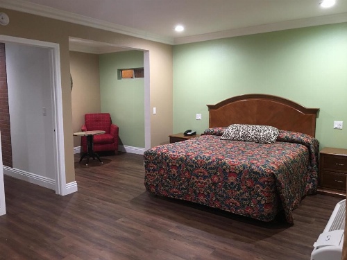 American Inn & Suites LAX Airport image 7