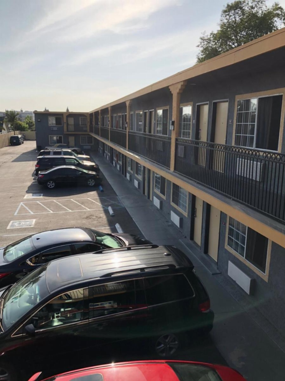 American Inn & Suites LAX Airport